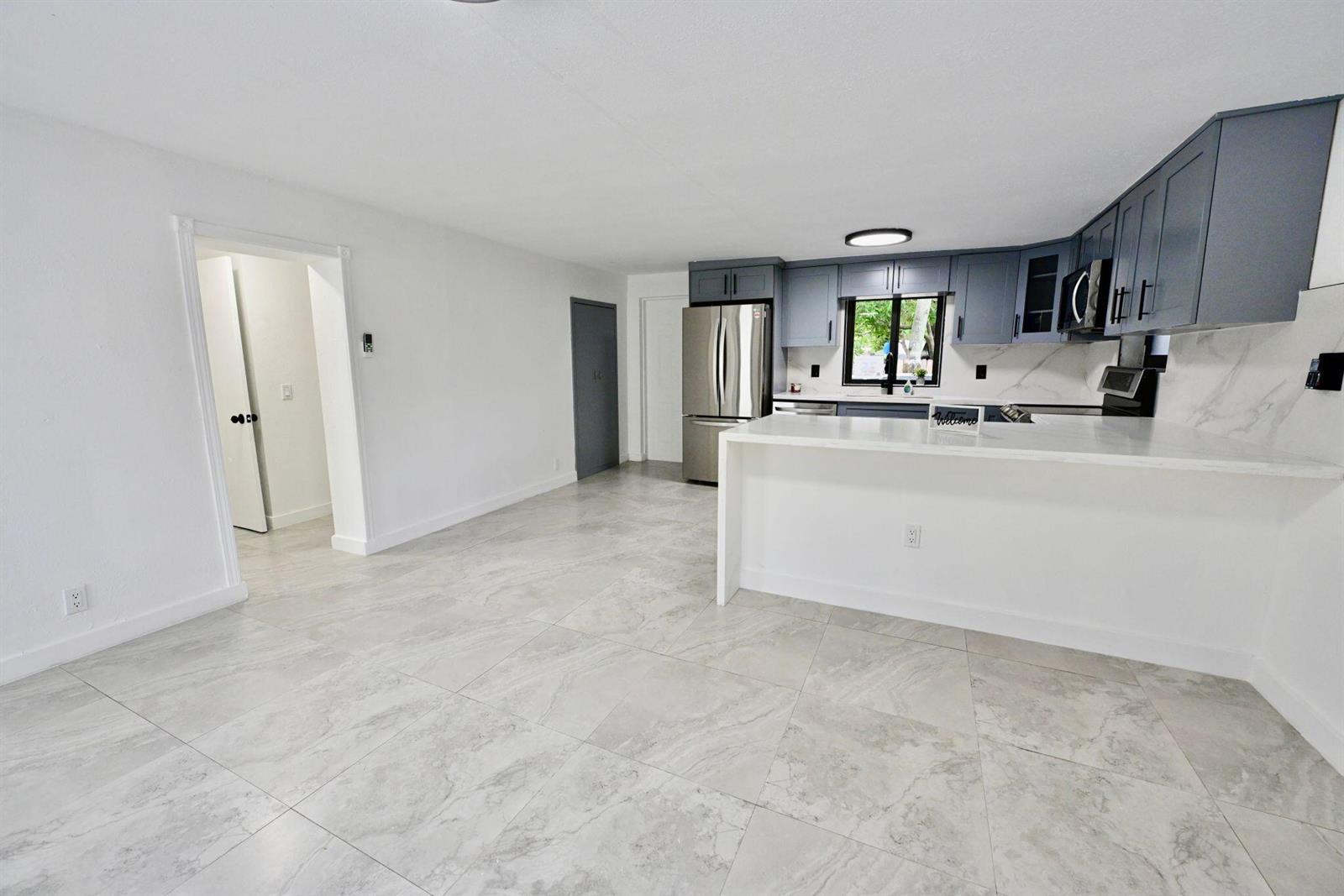 Single Family in Dania 2/2. Just Remodeled!